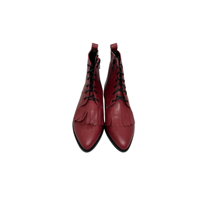 Bota em pele sauvage vermelho com franja, forro e palmilha de conforto em pele, sola neolite com salto de 2 cm