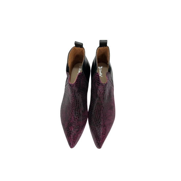 Bota em pele cobra print bordeaux e preto