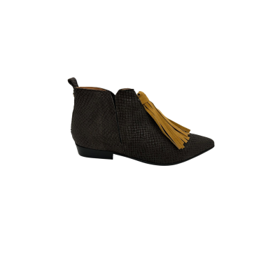 Bota em pele print piton castanho escuro com berloque crute gold
