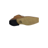 Bota em pele sauvage camel, queimada com apontamento T-moro, forro e palmilha de conforto em pele, sola com vira couro e pesponto bege, rasto neolite com capa antiderrapante, e cordão encerado T-moro