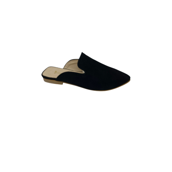 Mule em pele de crute preto, forro e palmilha de conforto em pele, sola em neolite antiderrapante com salto de 1cm
