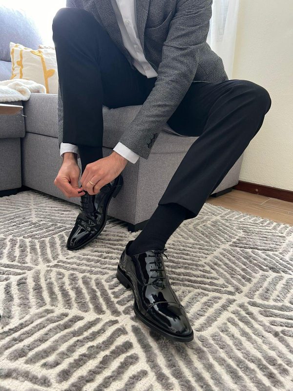 Sapato de homem em pele verniz preto